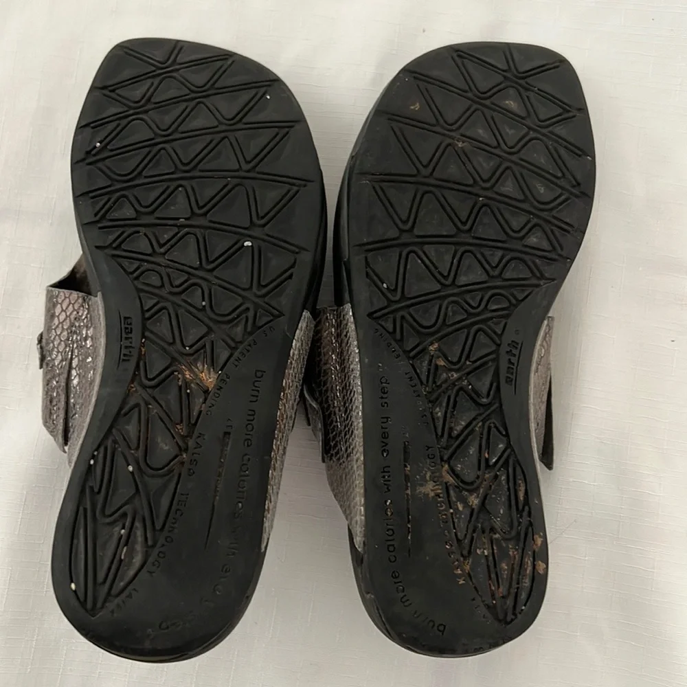 earth / Jeweled Sandals / Host Pick - Picture 8 of 11